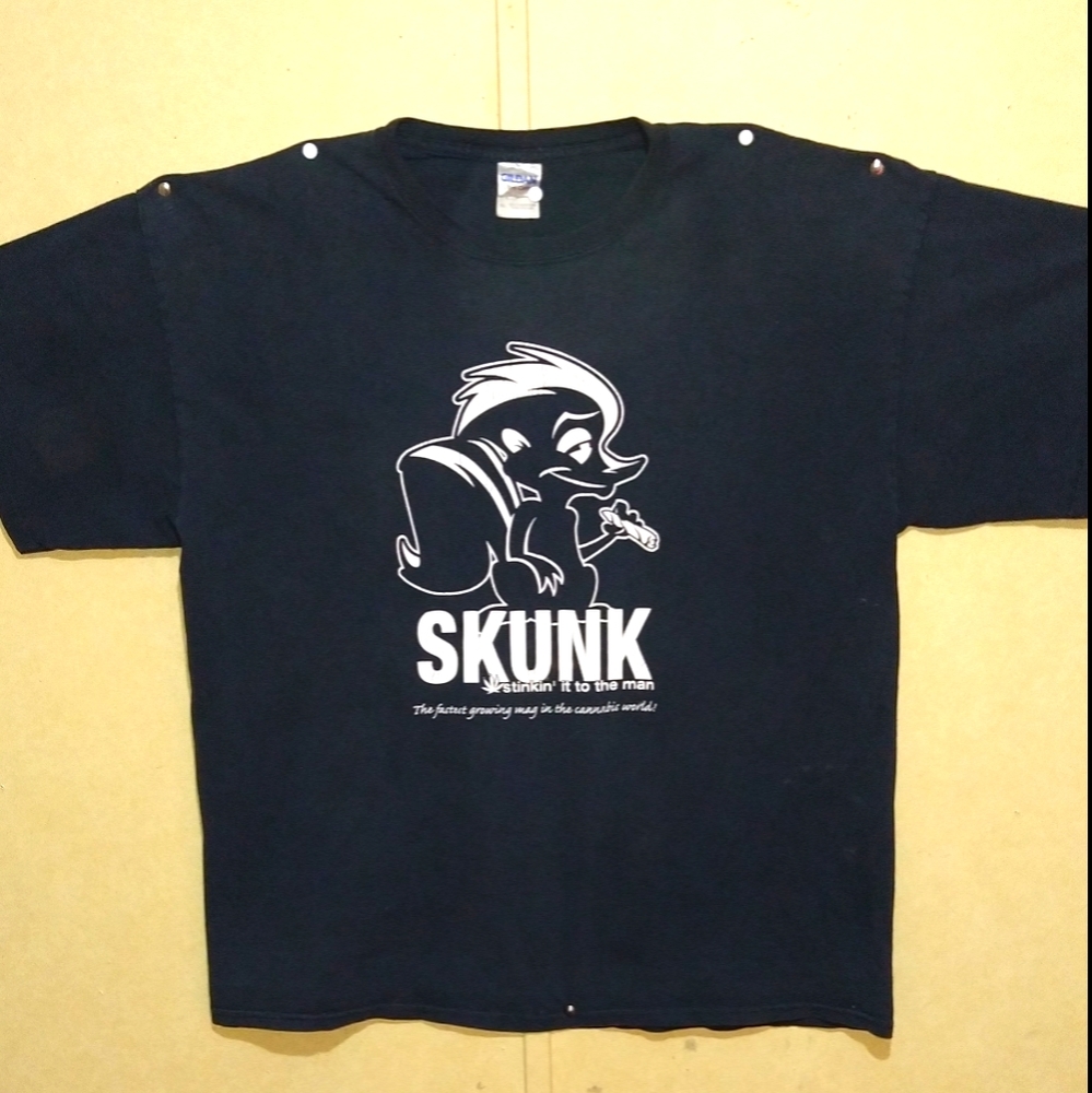 Skunk Magazine T-shirt. Size XL